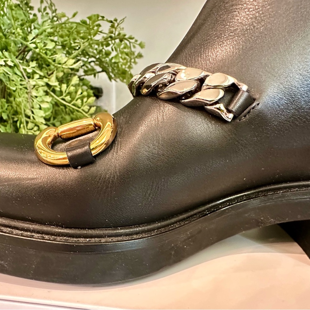 Gucci Black Leather Chelsea Boots with Gold Horsebit & Silver Chain - Picture 5 of 8